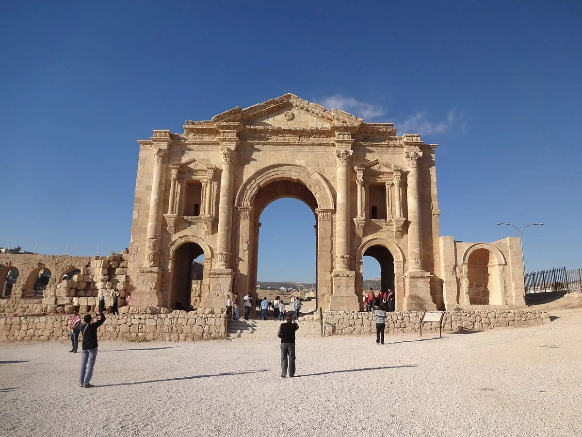 arch of hadrian jerash jordan