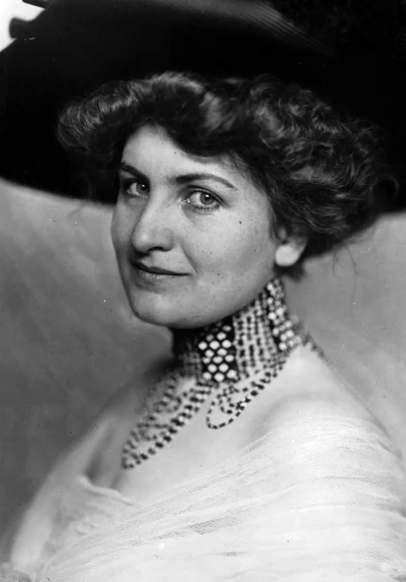 alma mahler photo