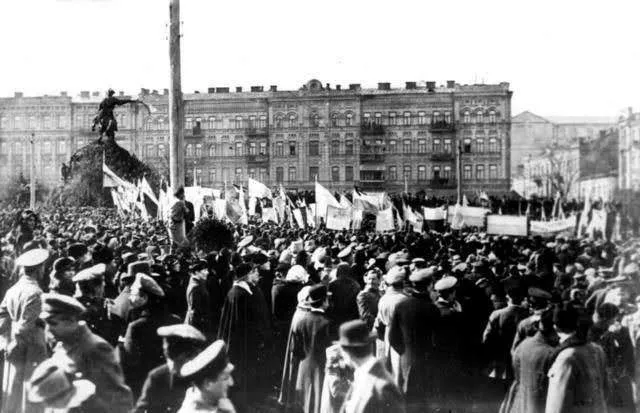 ukrainians demonstrate kyiv sophia square