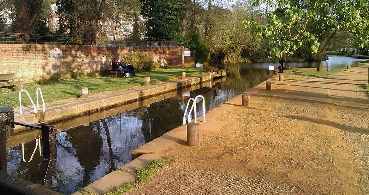 surrey millmead lock