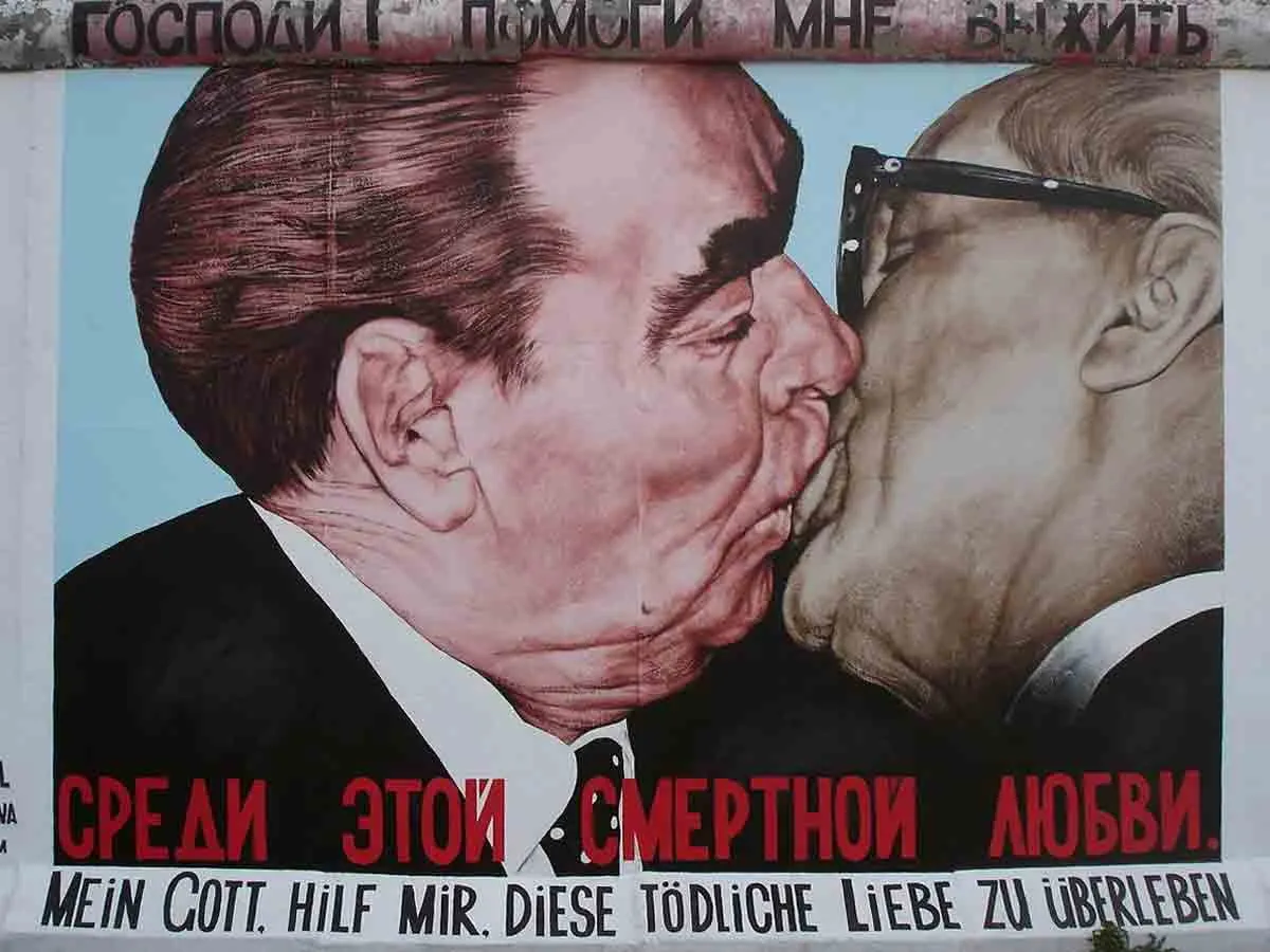 vrubel love mural