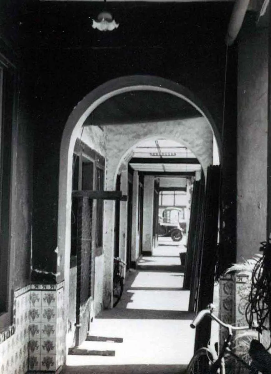 five foot way shophouses singapore veranda 1920s 1950s