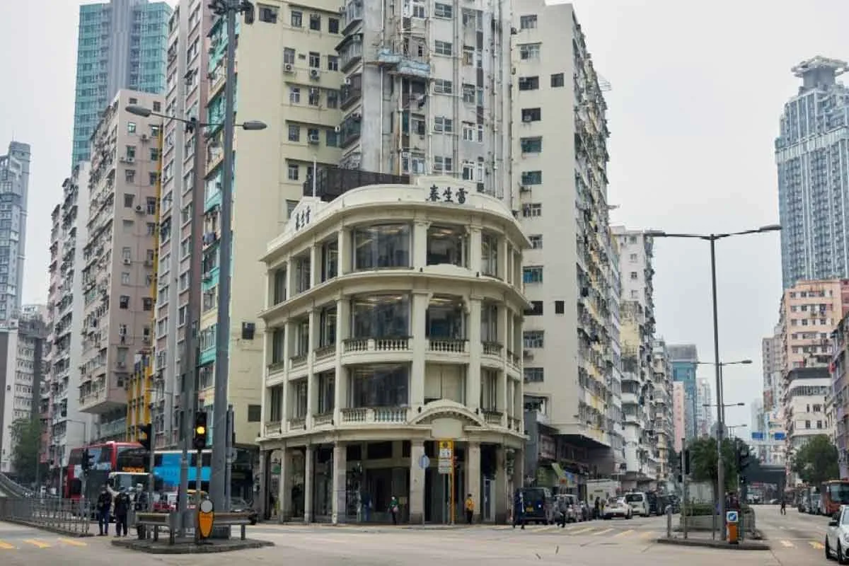 four storey tong lau mong kok hong kong