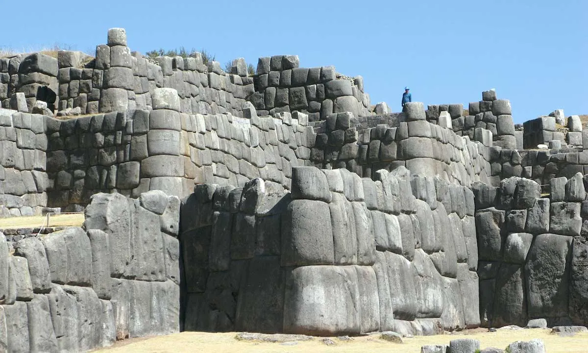 saqsaywaman cusco peru