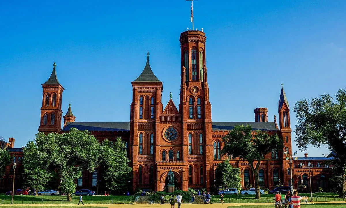 smithsonian building washington dc