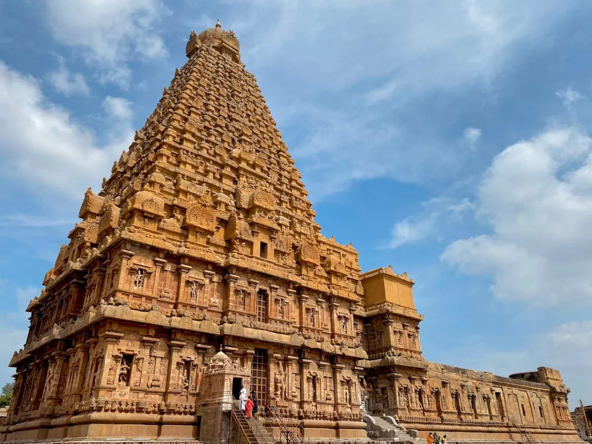 view sri vimana thanjavur temple india