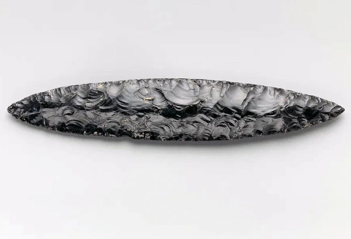 mesoamerican obsidian blade