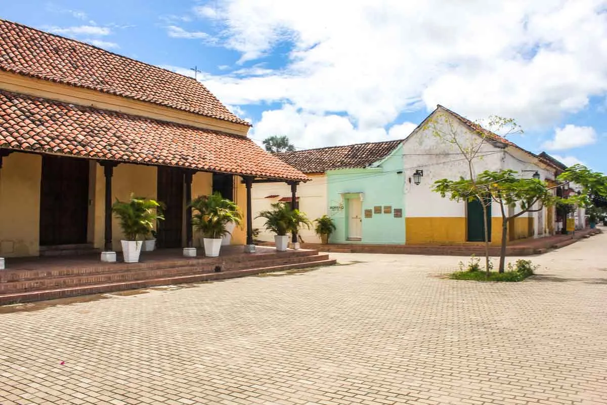 马尔克斯魔幻现实主义灵感之源：莫姆波克斯