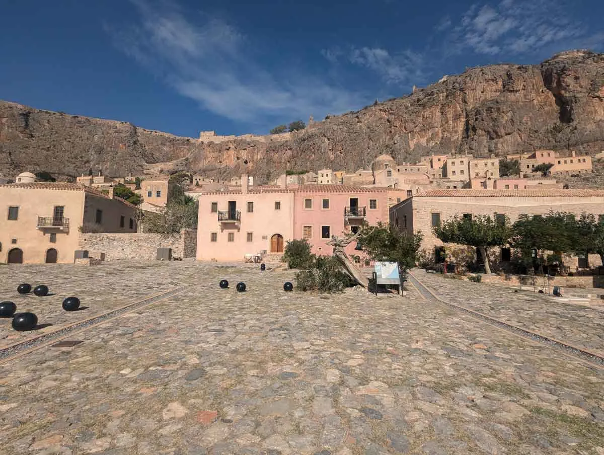 莫奈姆瓦夏：拜占庭威尼斯遗产之旅