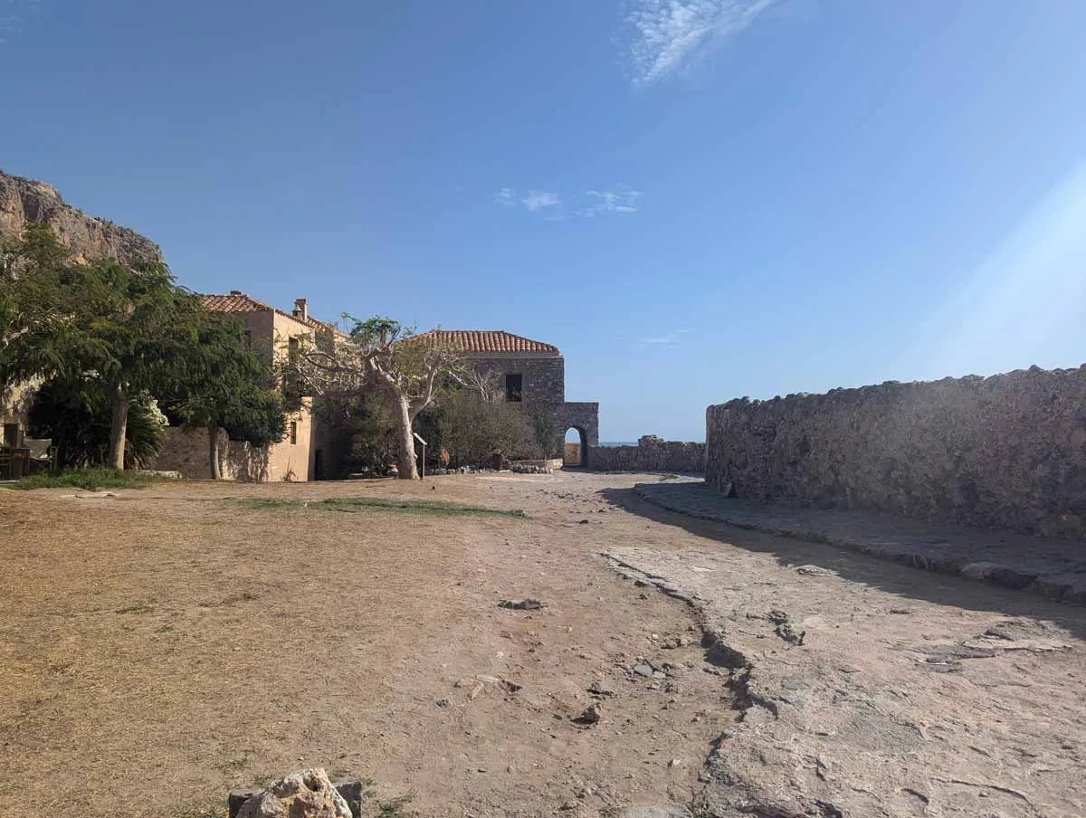 莫奈姆瓦夏：拜占庭威尼斯遗产之旅