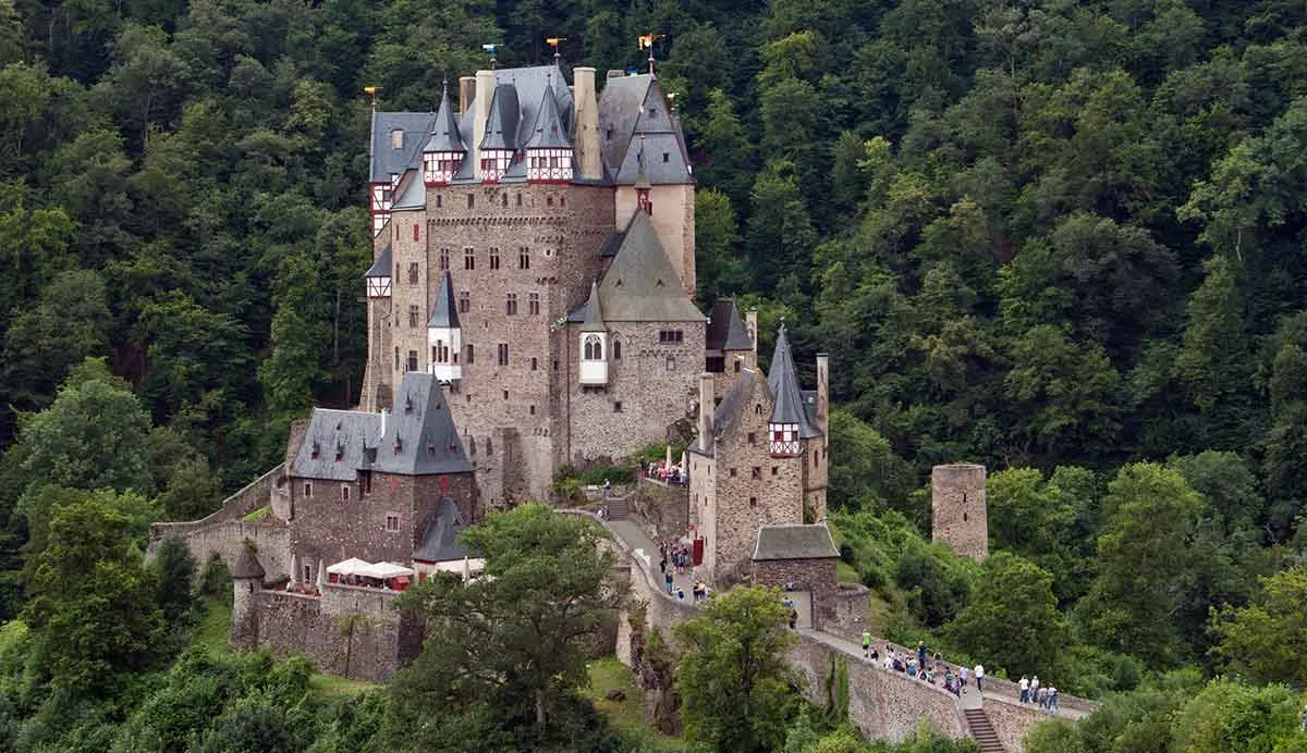 全球六大中世纪古堡巡礼