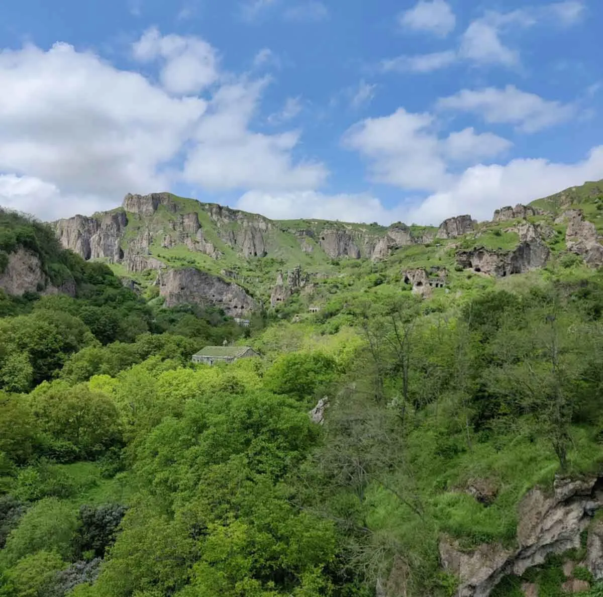 探秘遗忘之地：古欣佐列斯克洞穴世界