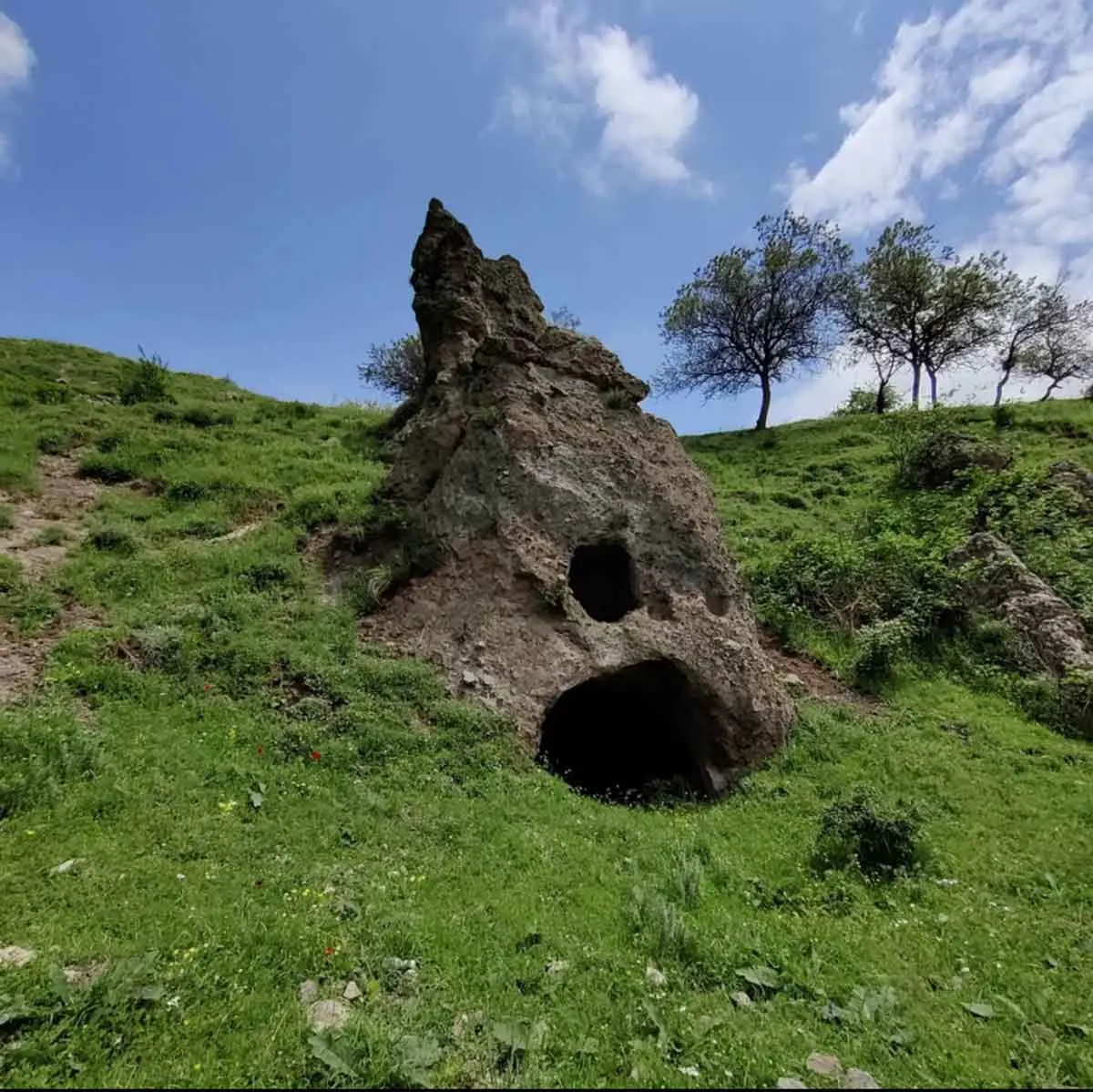 探秘遗忘之地：古欣佐列斯克洞穴世界