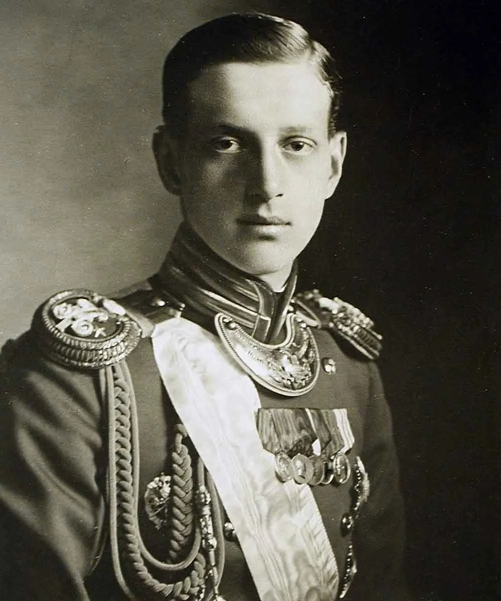 香奈儿的神秘斯拉夫时期
(Xiāngnài'ěr de shénmì sīlāfū shíqī)
Chanel's Mysterious Slavic Period