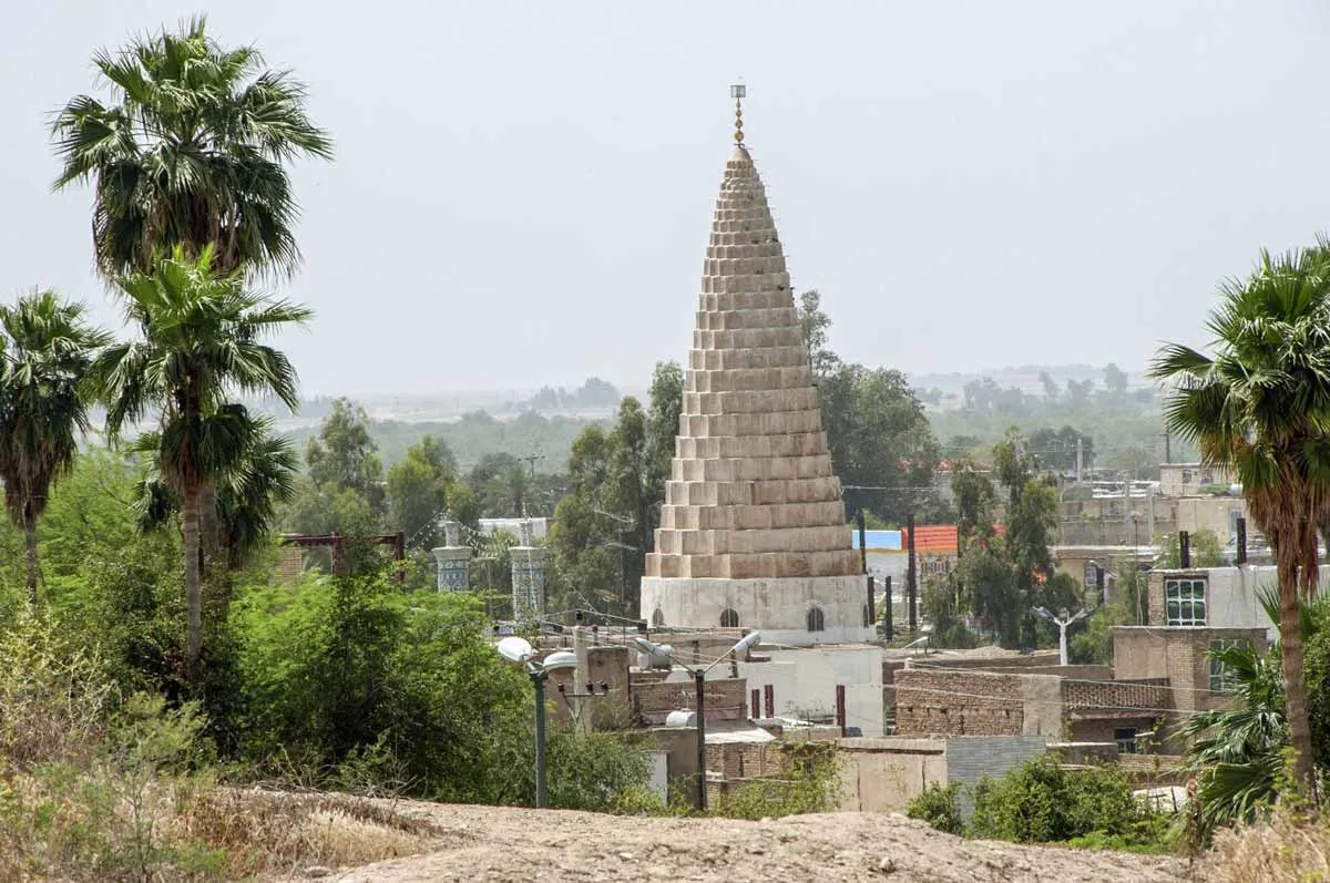 琐勒亚斯德伊朗的基督教圣徒与遗迹