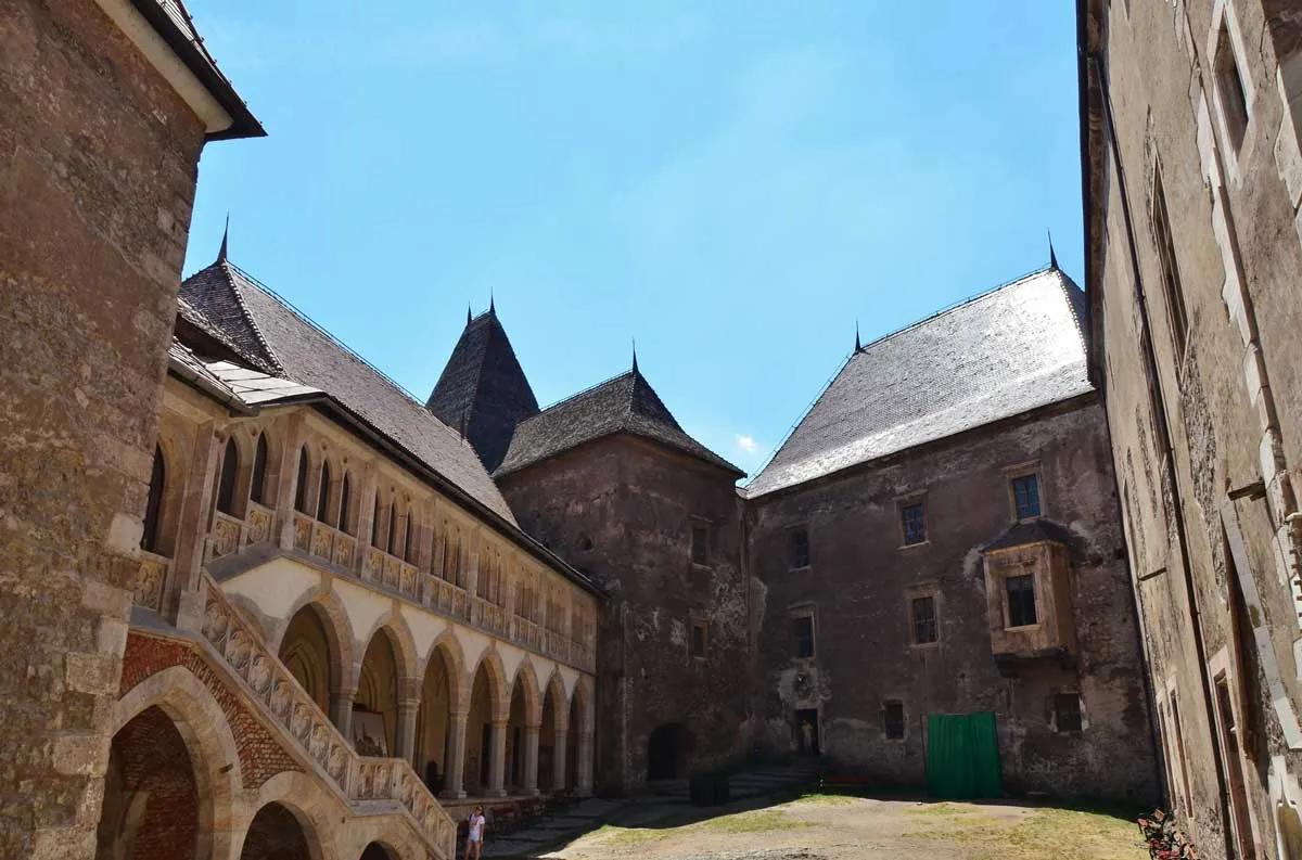 罗马尼亚必游9大历史名镇