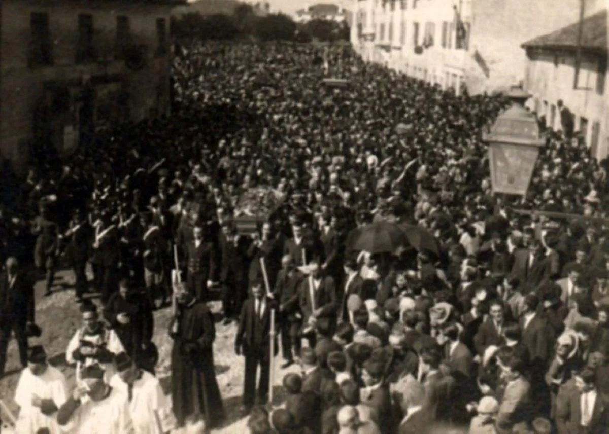 穆索里尼险遭暗杀