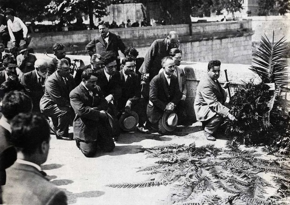 穆索里尼险遭暗杀