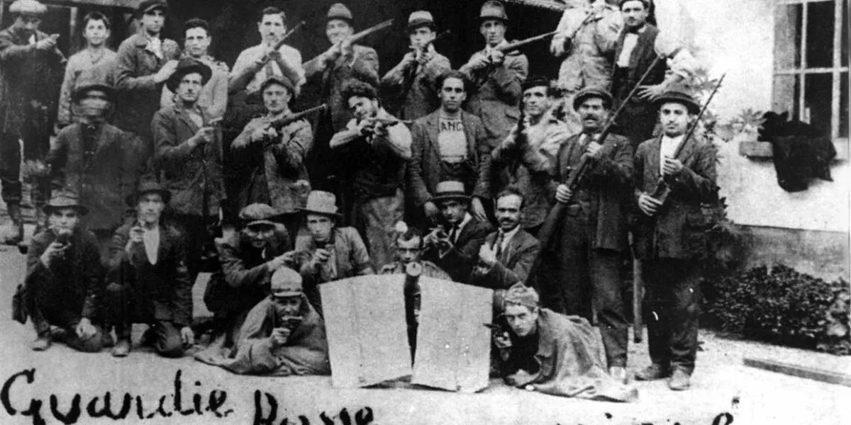 穆索里尼险遭暗杀