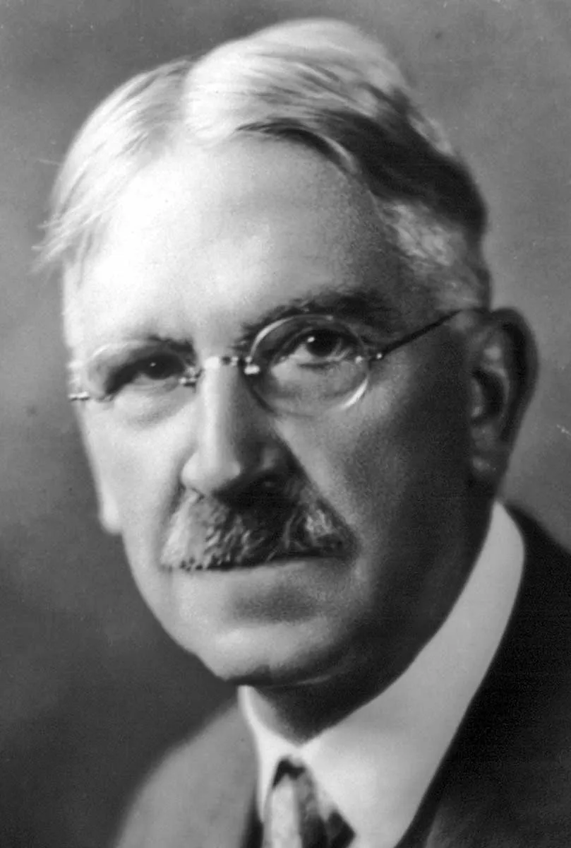 图片4：约翰·杜威肖像照