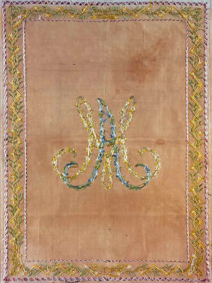 图片3:玛丽·安托瓦内特刺绣作品