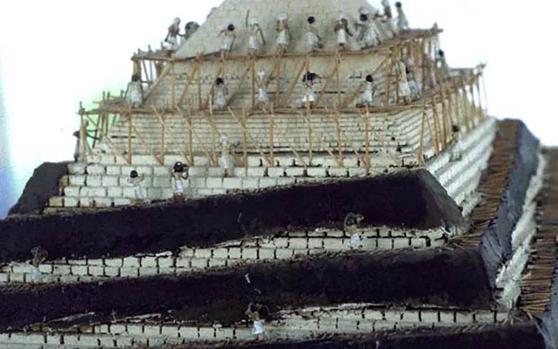 图5：古埃及金字塔建造方式的可能重建模型