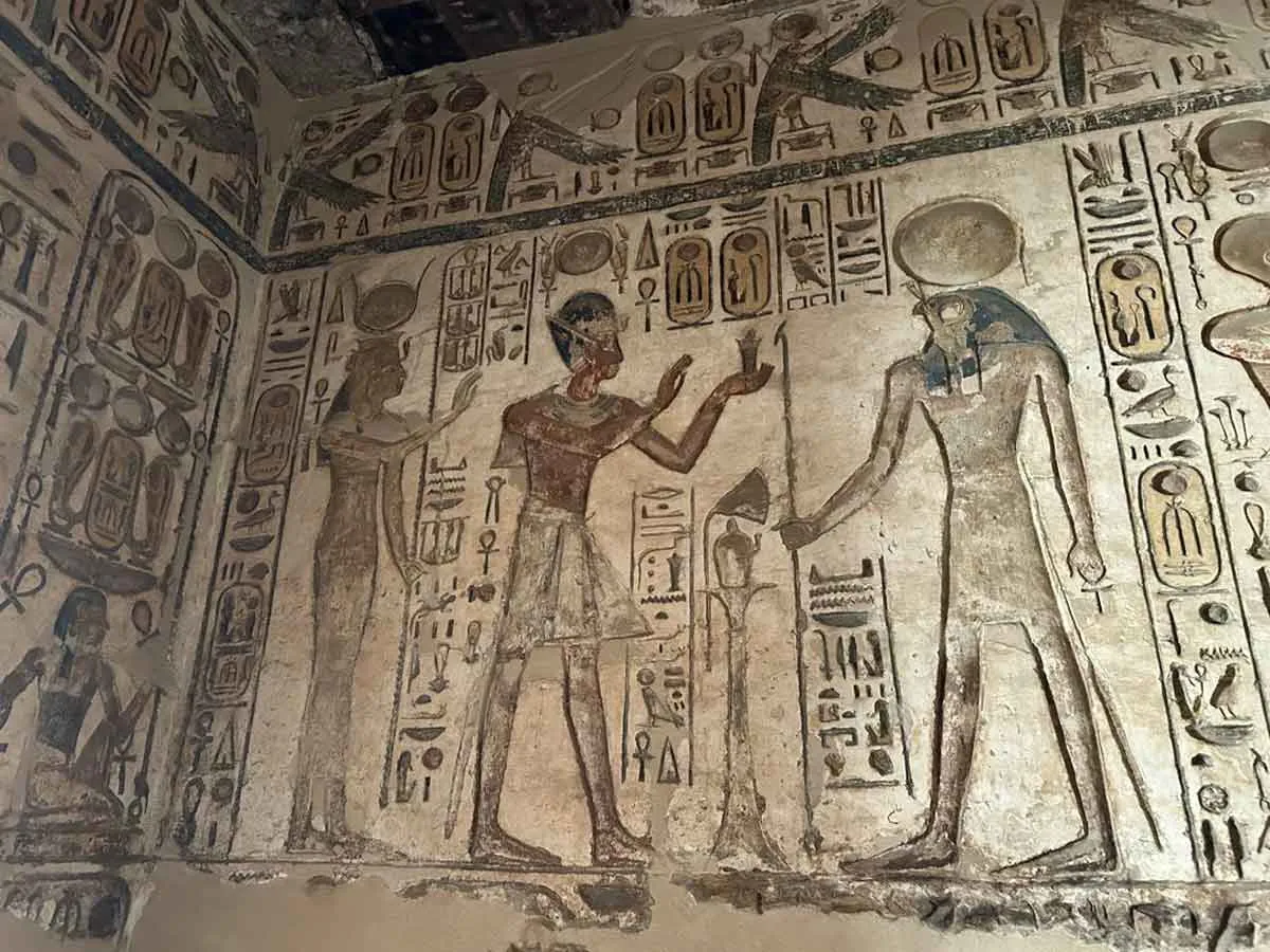 图2: 卡纳克孔苏神庙浮雕