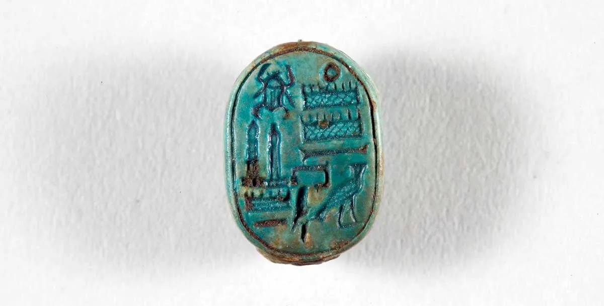 纪念图特摩斯三世方尖碑的圣甲虫护身符