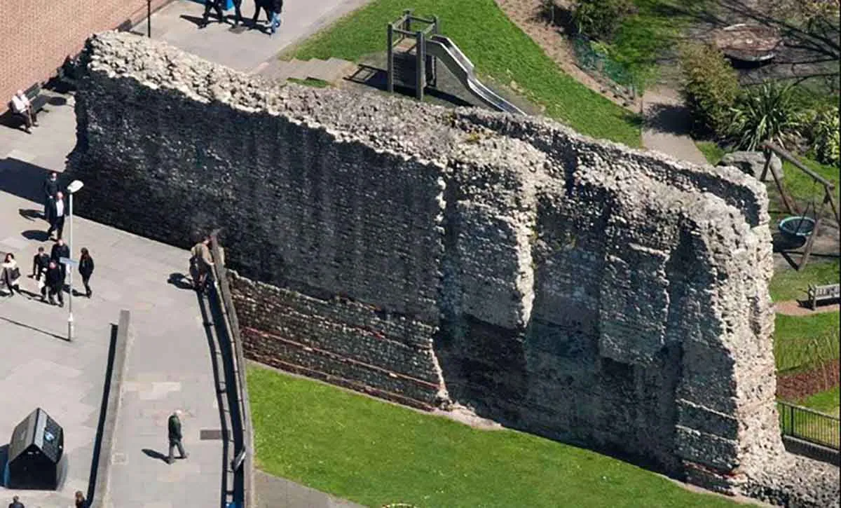 图10：伦敦城墙