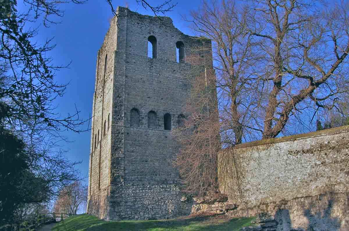 st-leonards-tower.jpg