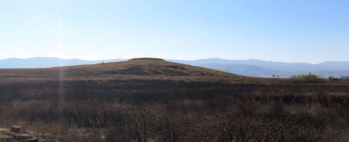 settlement-mound-plovdiv.jpg