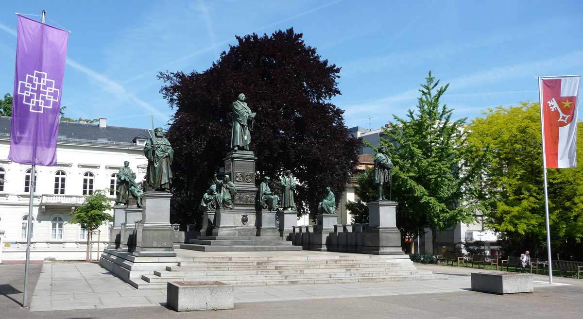 germany-landmarks-martin-luther.jpg