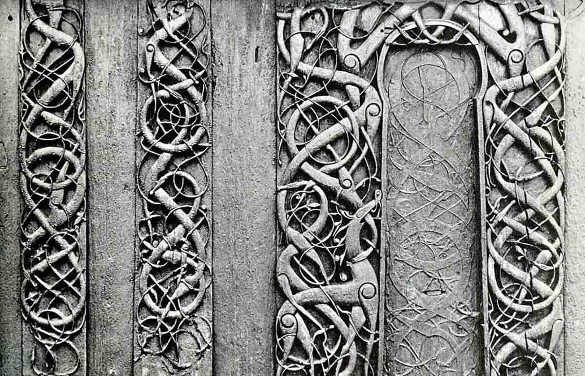 serpent-carvings-church-riksantikvaren.j